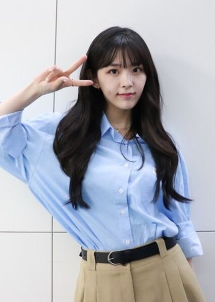 Kim Si-eun photo