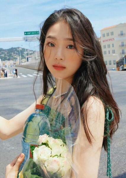 Kim Si-eun photo