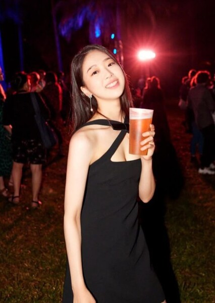 Kim Si-eun photo