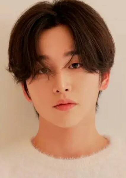 Kim Yoon-Woo photo