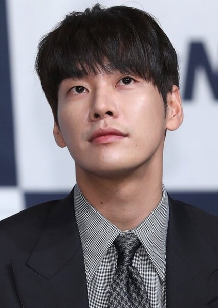 Kim Young-kwang photo