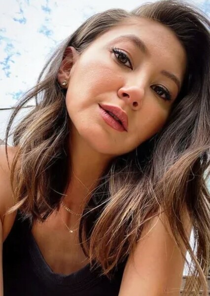 Kimiko Glenn photo