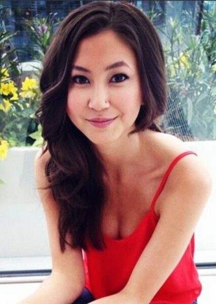 Kimiko Glenn photo
