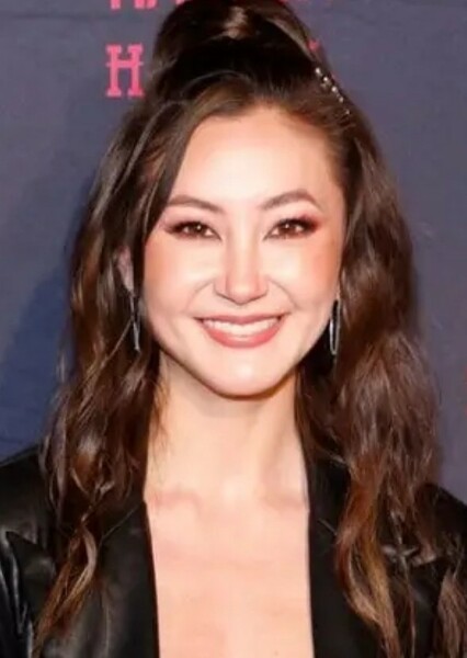 Kimiko Glenn photo