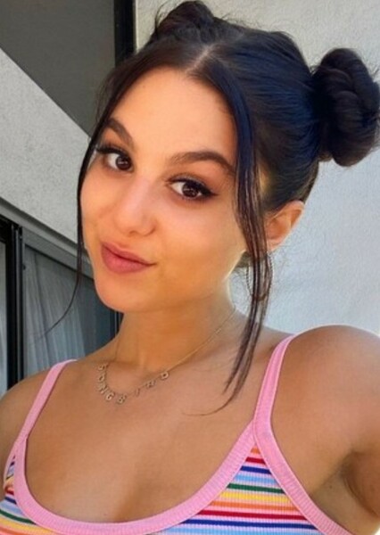 Kira Kosarin photo