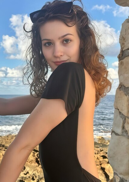 Kira McLean photo