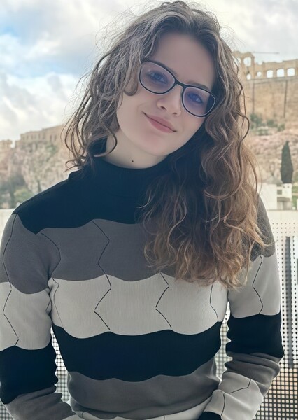 Kira McLean photo