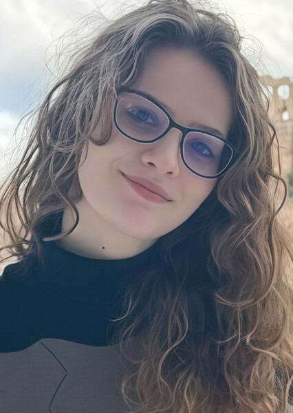 Kira McLean photo