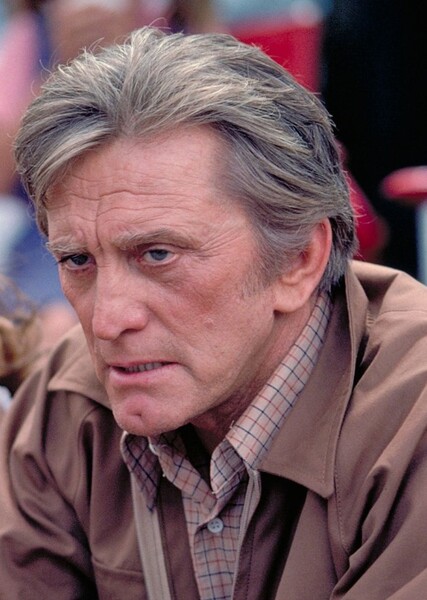 Kirk Douglas photo