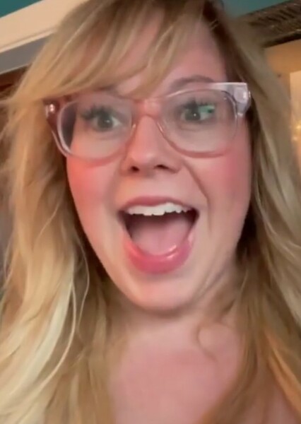 Kirsten Vangsness photo
