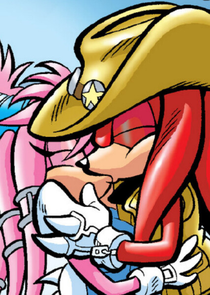 Knuckles and Julie-Su photo