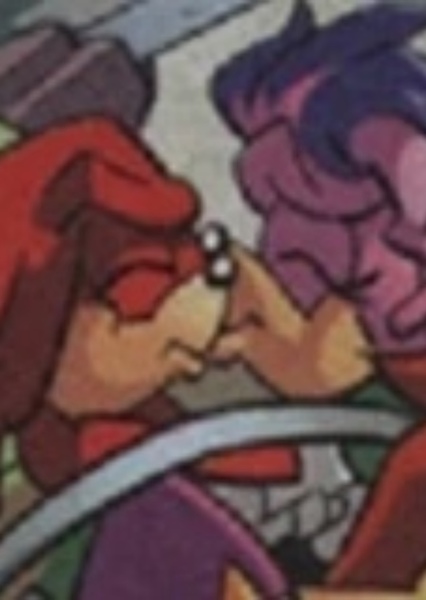 Knuckles and Julie-Su photo