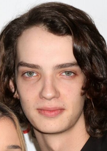 Kodi Smit-McPhee photo