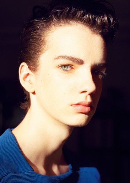Kodi Smit-McPhee photo