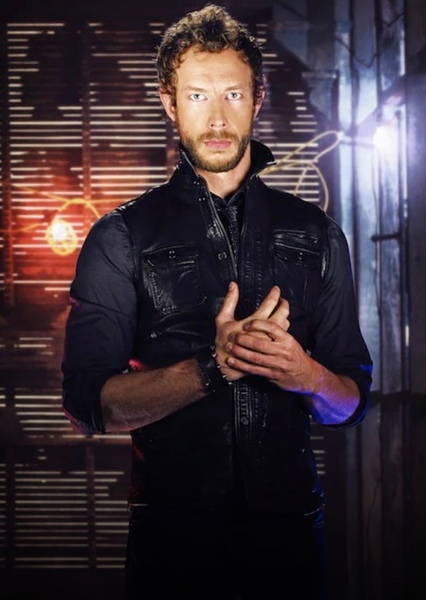 Kris Holden-Ried photo