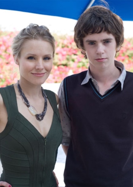 Kristen Bell and Freddie Highmore photo