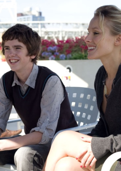 Kristen Bell and Freddie Highmore photo