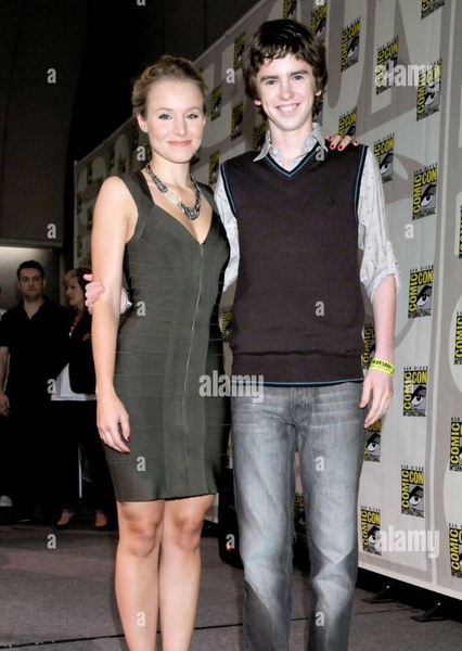 Kristen Bell and Freddie Highmore photo