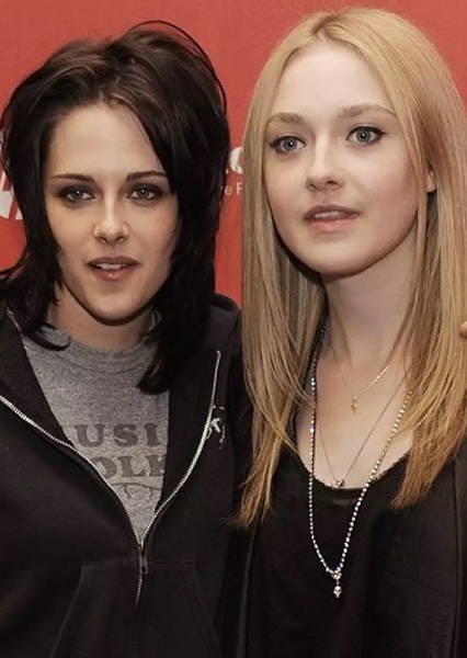 Kristen Stewart and Dakota Fanning photo