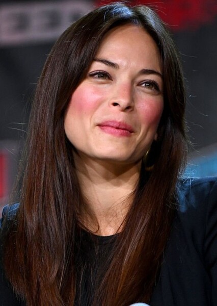 Kristin Kreuk photo