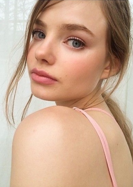 Kristine Froseth photo