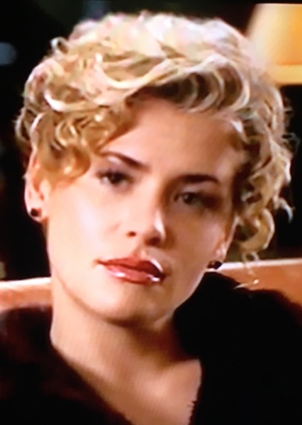 Kristy Swanson photo