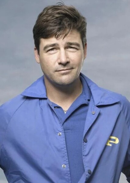 Kyle Chandler photo