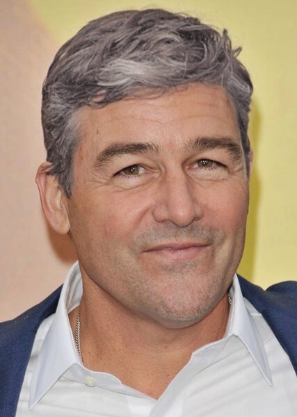Kyle Chandler photo