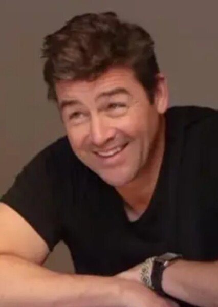 Kyle Chandler photo
