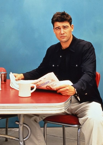Kyle Chandler photo