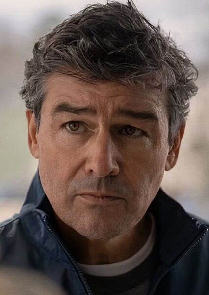 Kyle Chandler