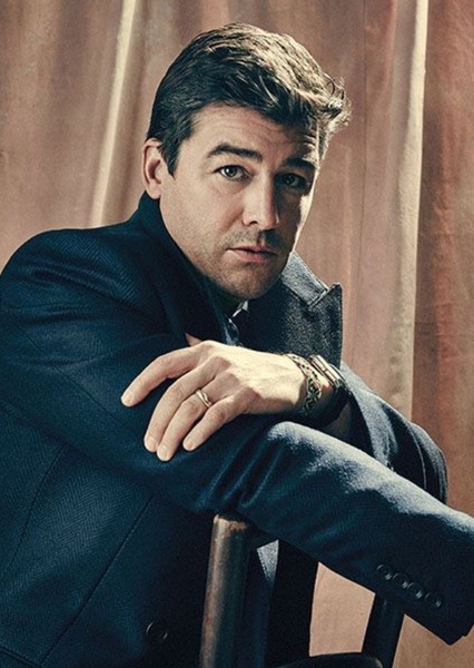Kyle Chandler photo