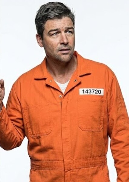 Kyle Chandler photo