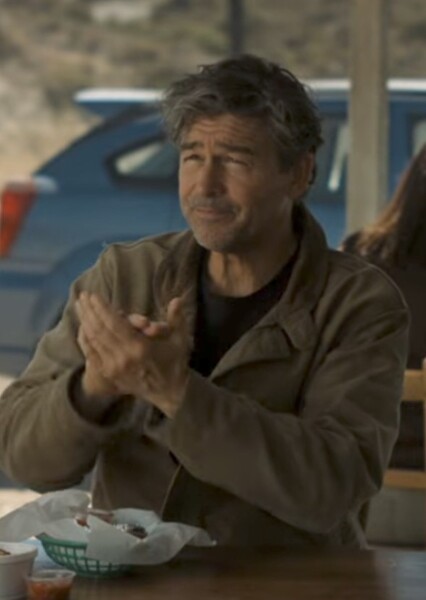 Kyle Chandler photo