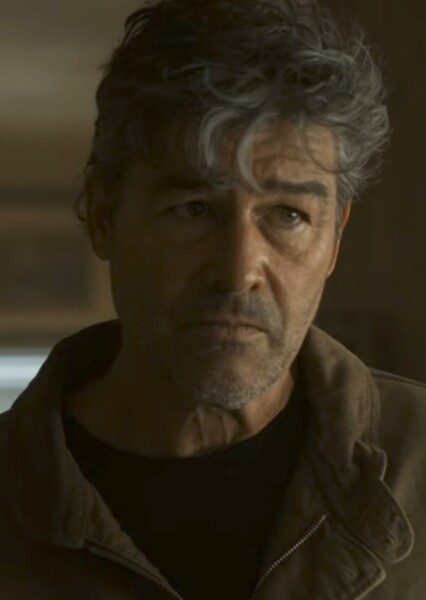 Kyle Chandler photo