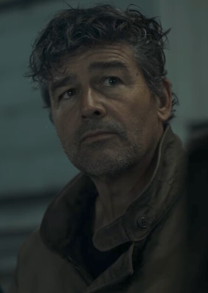 Kyle Chandler photo