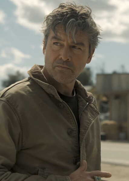 Kyle Chandler photo
