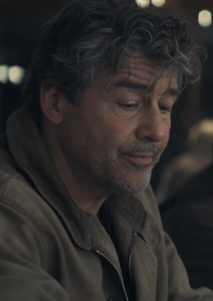 Kyle Chandler photo