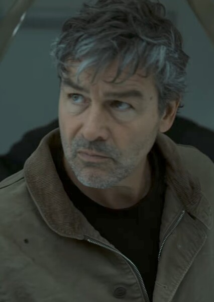 Kyle Chandler photo