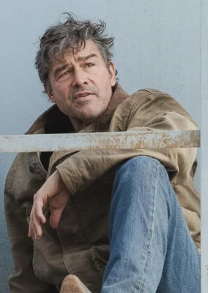 Kyle Chandler photo