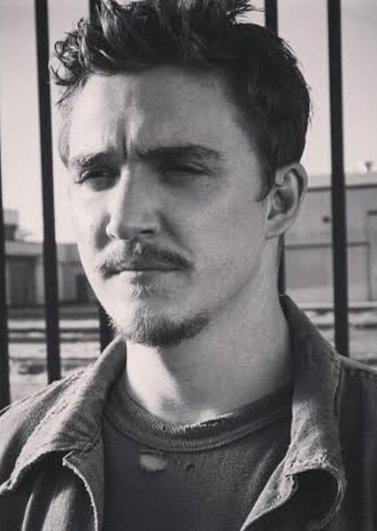 Kyle Gallner photo