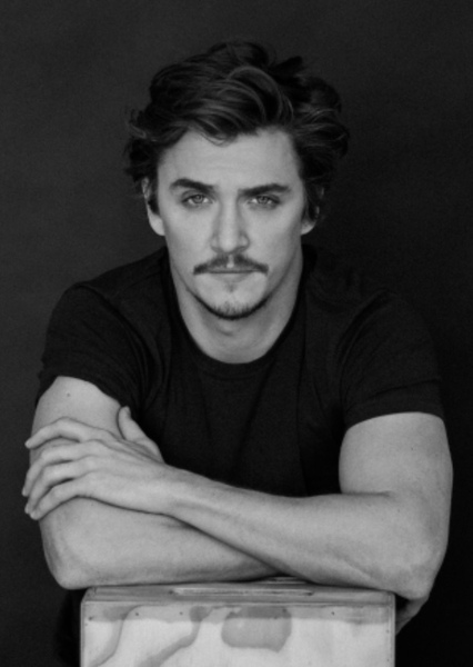 Kyle Gallner photo