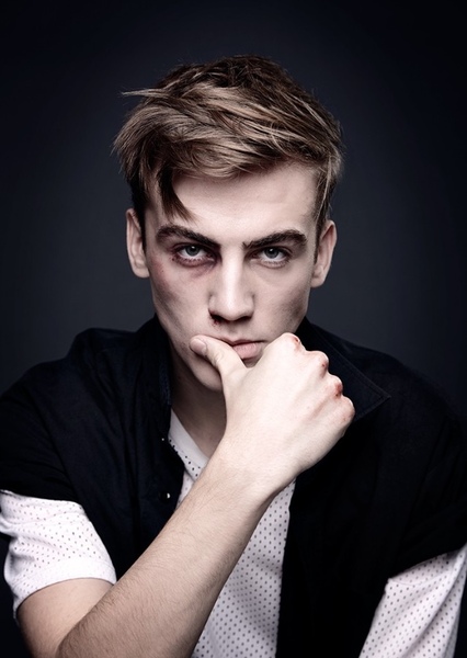 Kyle Stanger photo