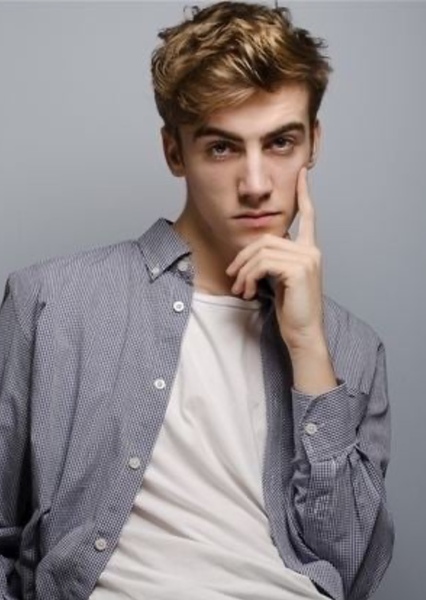 Kyle Stanger photo
