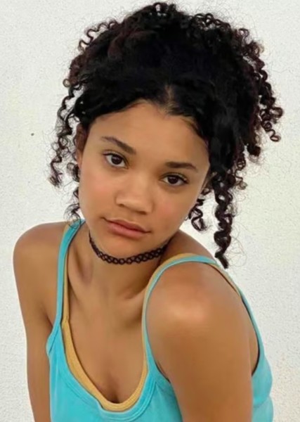 Kylee Russell photo