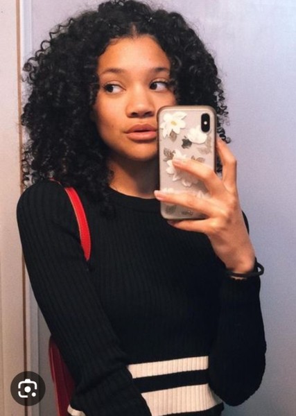 Kylee Russell photo