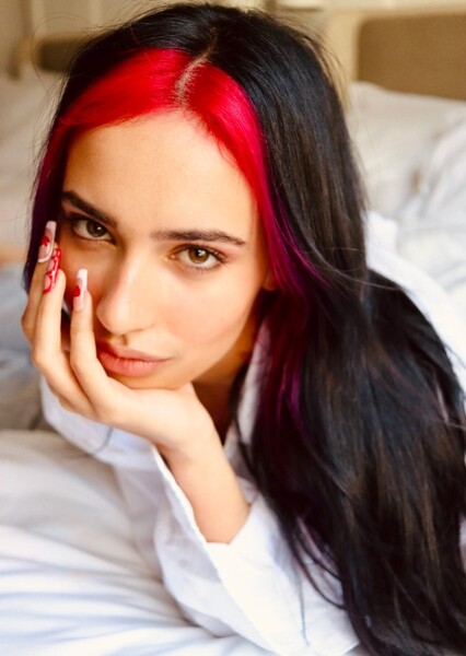 Kylie Cantrall photo