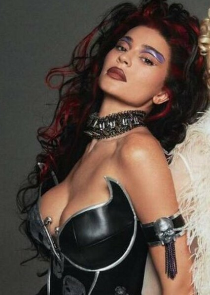Kylie Jenner photo