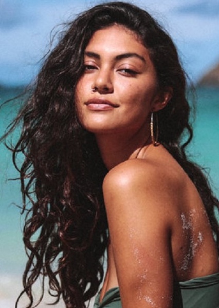 Kylie Moore photo