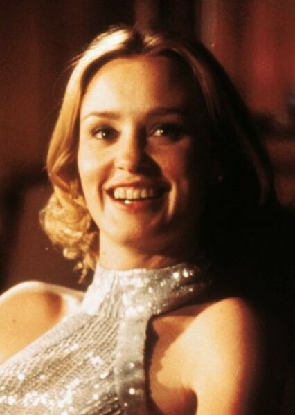 Kylie Reese (Jessica Lange)